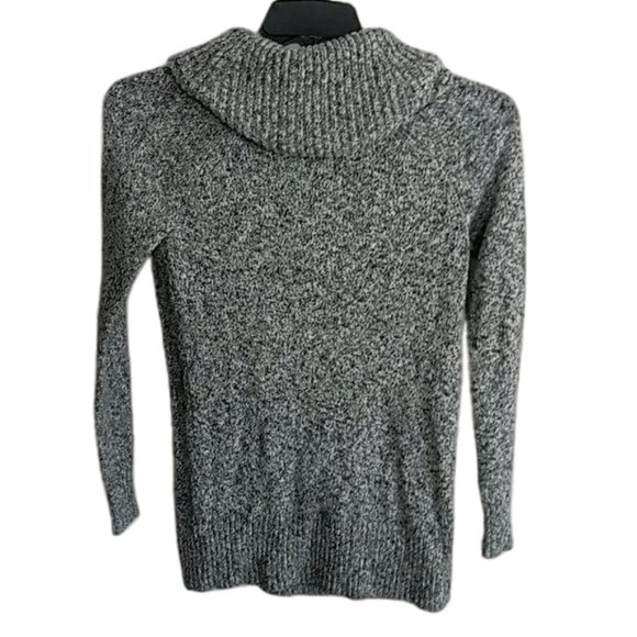 Elle Gray Cowl Neck Sweater Size Small Soft Warm Turtleneck Long Sleeve - Picture 2 of 4